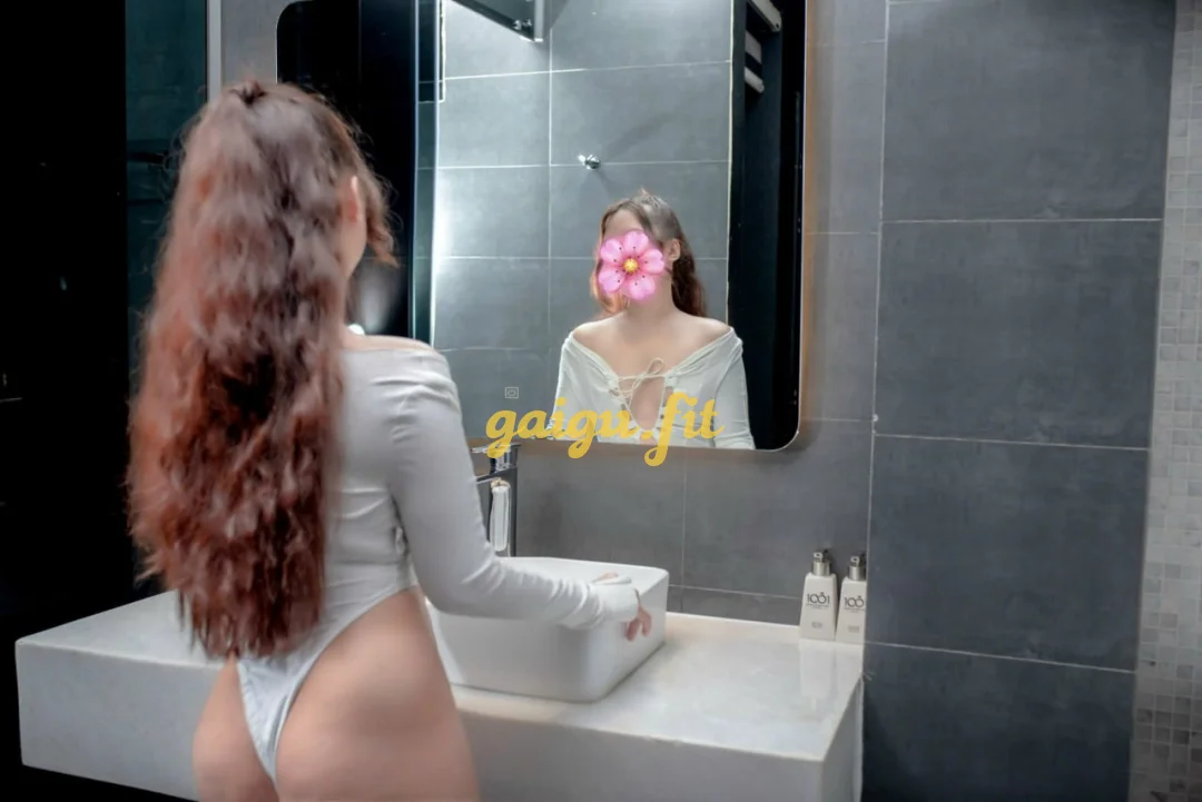 MI MI CÔ BÉ MỦM MỈM TÌNH CẢM VUI VẺ