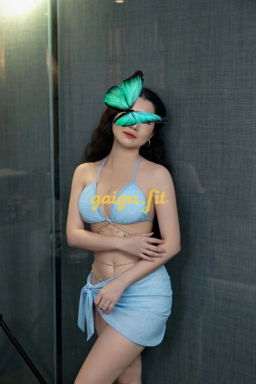 Gia Linh - Cô Nàng Dâm Đãng , Có Dịch Vụ Masage Trị Liệu