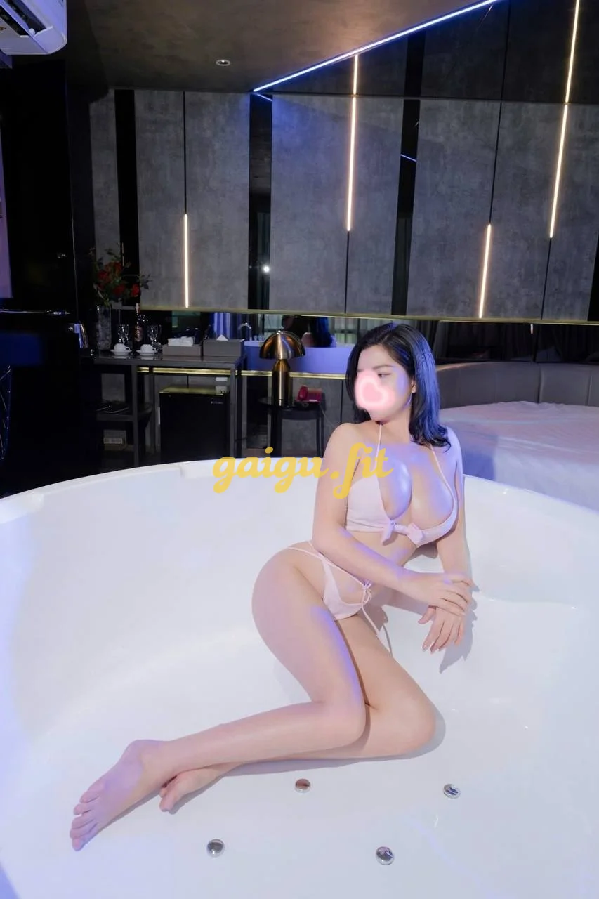 ❤️ HẠ BĂNG ❤️ Dễ thương ngọt ngào - Massage fuck dâm ❤️