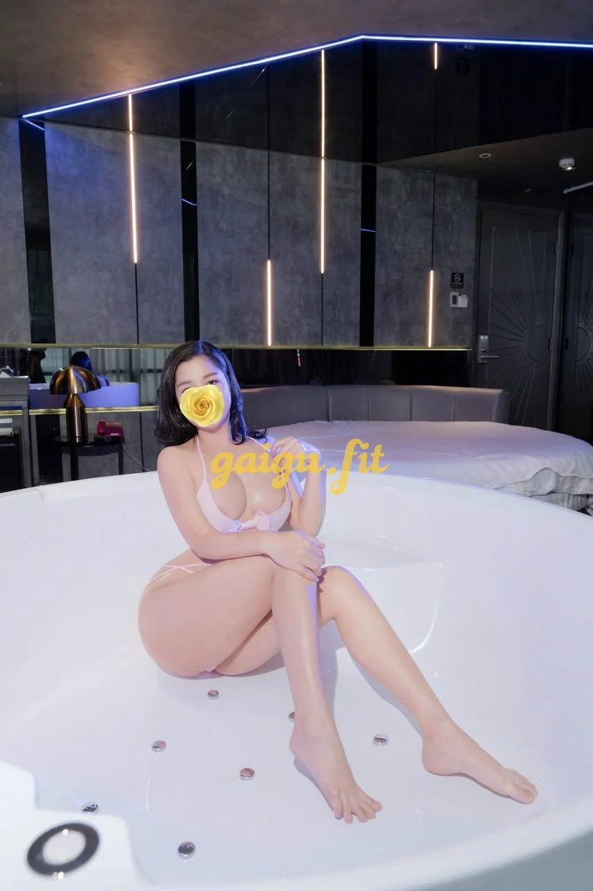 ❤️ HẠ BĂNG ❤️ Dễ thương ngọt ngào - Massage fuck dâm ❤️