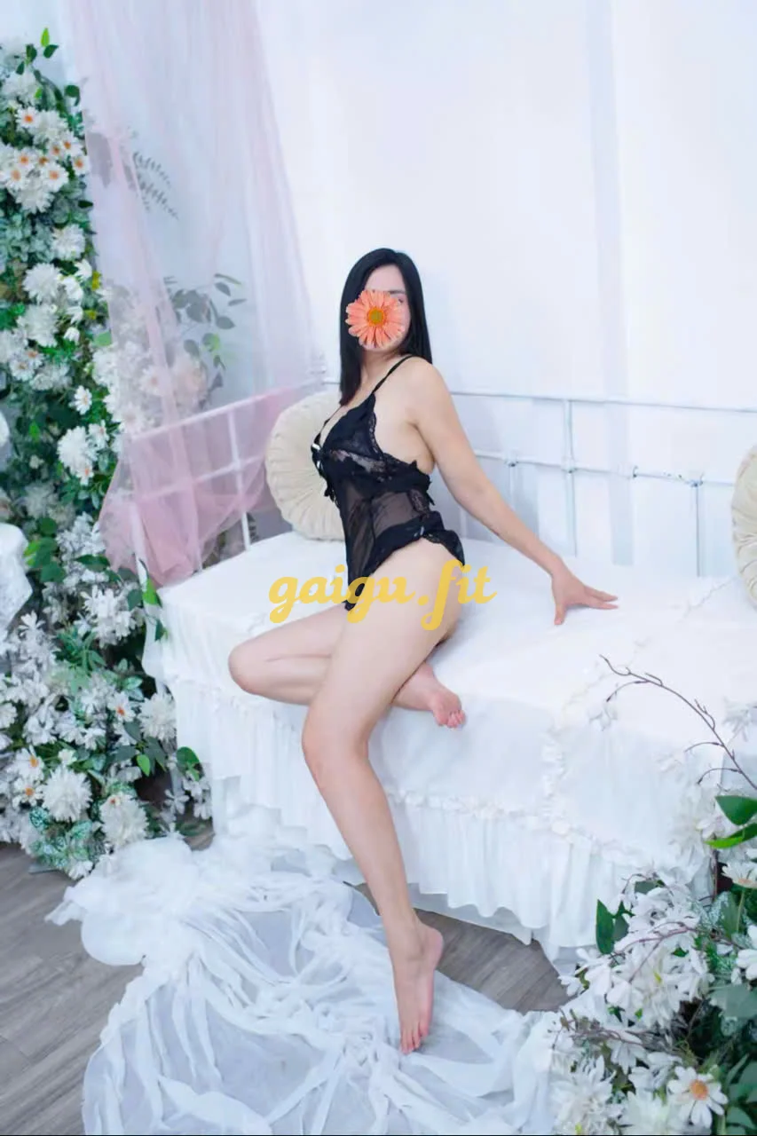 *HÀNG MỚI*TINA VÚ TO - DA TRẮNG XINH DÂM - TÌNH CẢM - NGỌT NGÀO - LÀM TÌNH PHÊ