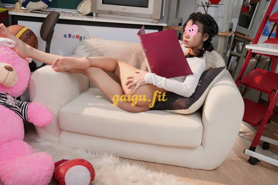thuỷ tiên- siêu mẫu eo thon hàng đẹp tuyệt phẩm