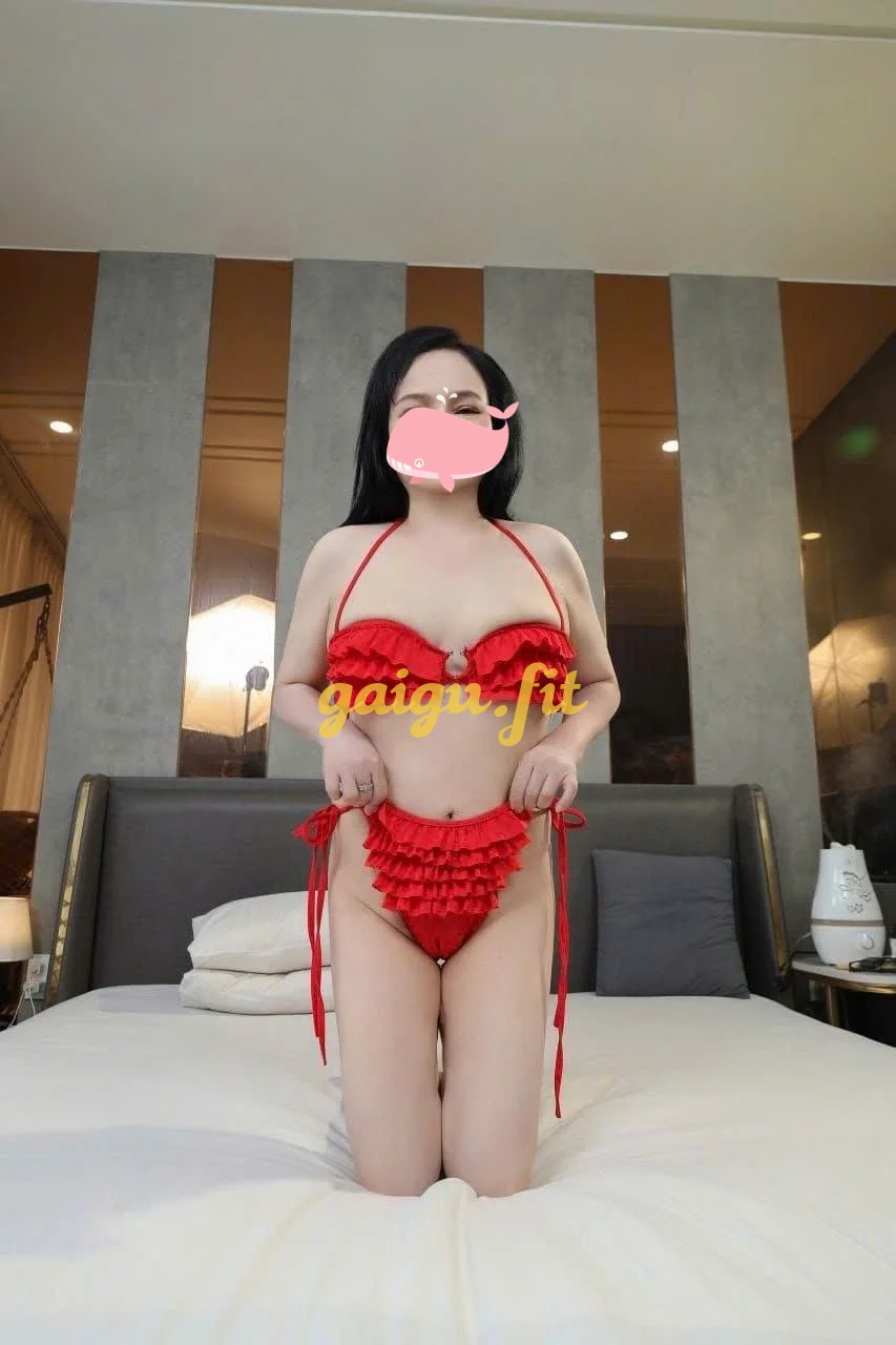 Vy Lucky- em hàng ngon bổ rẻ, dâm ngoan!!!