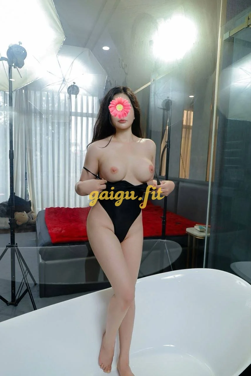 HOT THU THỦY BODY NGON CHẤT LƯỢNG, MASSAGE BÚ LIẾM SIÊU PHÊ