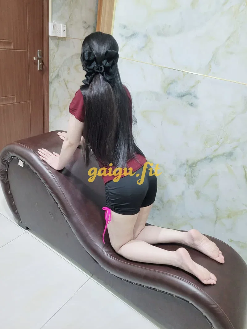 Thùy Trang da trắng dáng đẹp siêu dể thương.