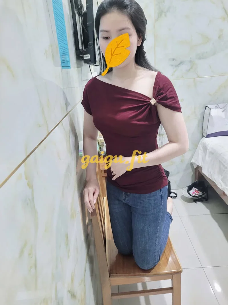 Thùy Trang da trắng dáng đẹp siêu dể thương.