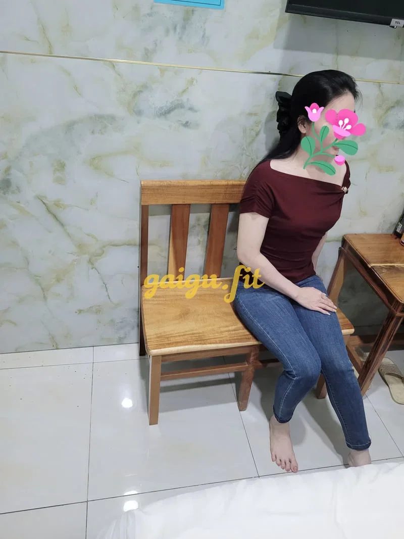Thùy Trang da trắng dáng đẹp siêu dể thương.