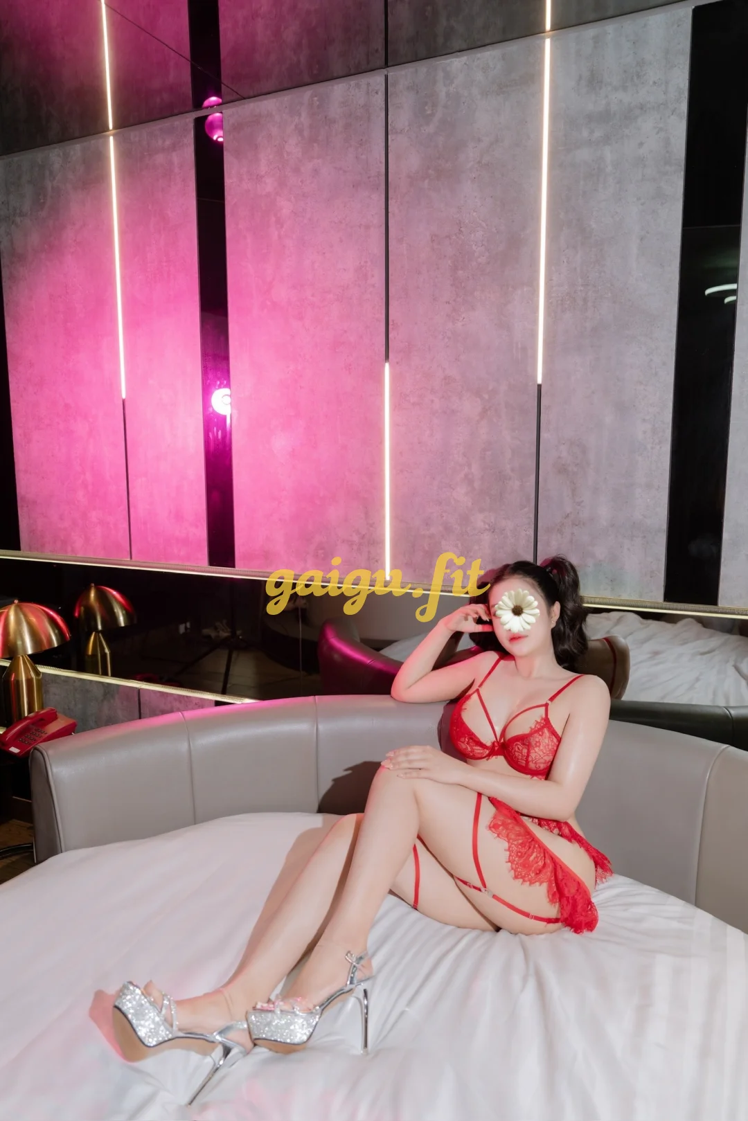 BÉ BẮP - 2K4 EM GÁI NON TƠ NHÍ NHẢNH HỒN NHIÊN LẦN ĐẦU VÀO NGHỀ