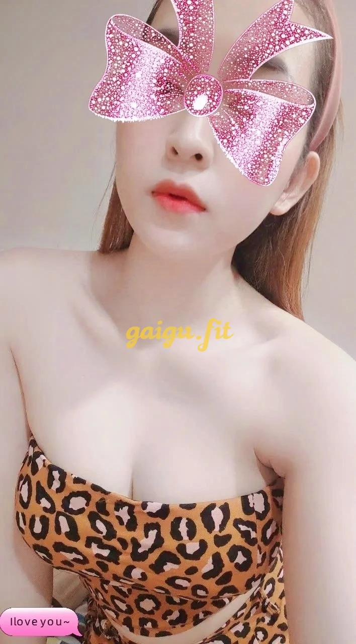 Út Miền Tây 1m62 xinh tươi vào đời.