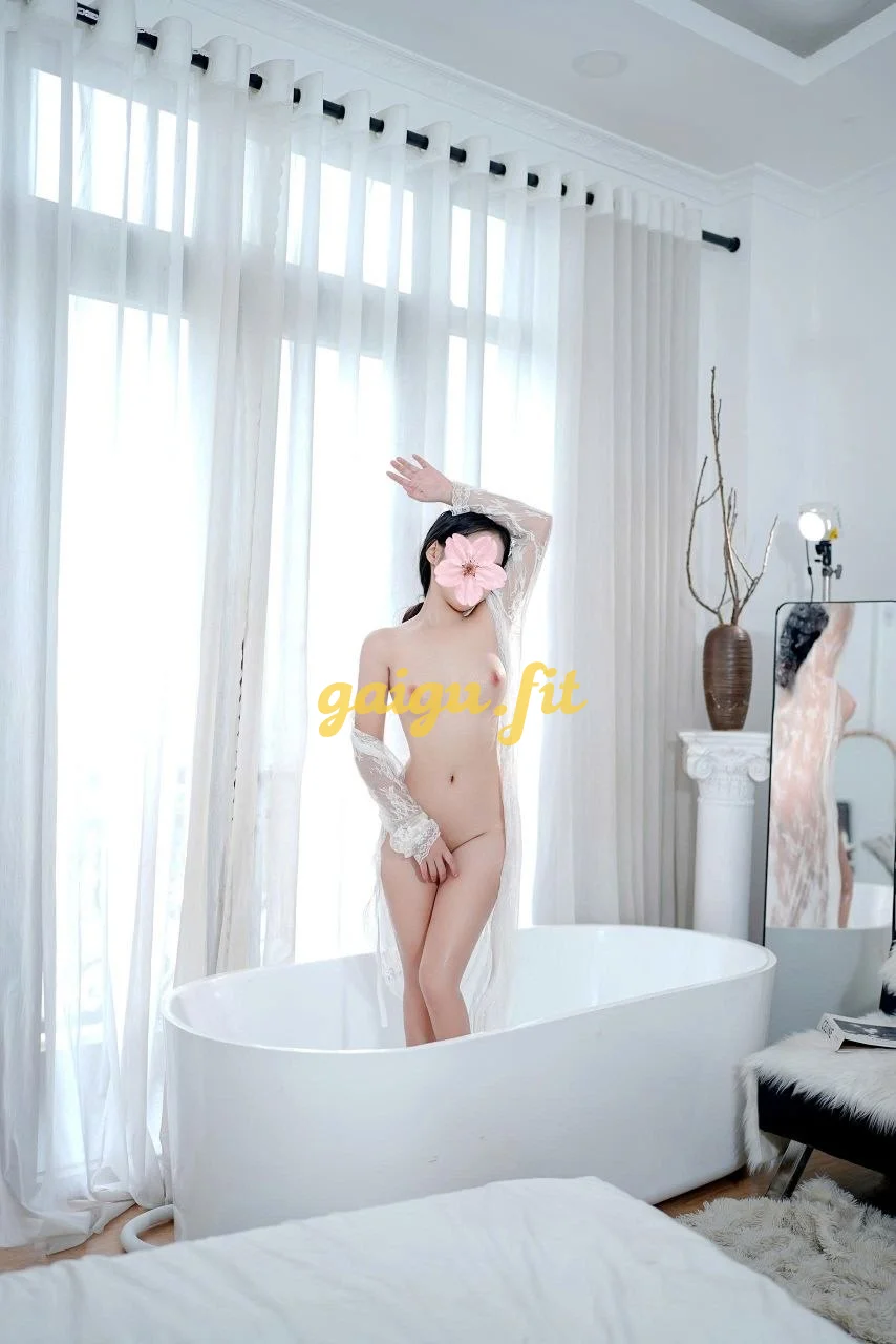 🫦VIP 🫦 Hải Như mặt xinh, dáng đẹp, bướm khít nhiều nước