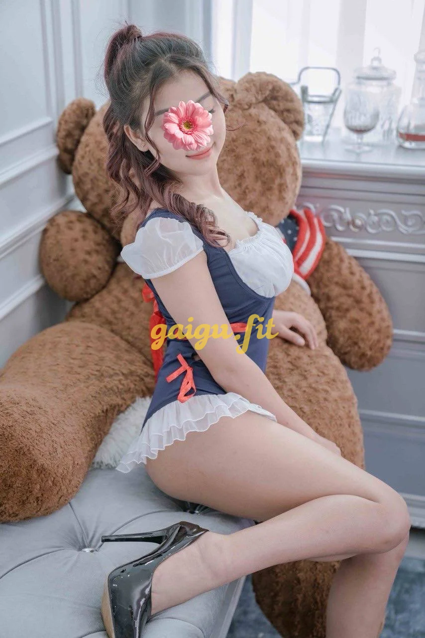 GG.[⭐ VIP ]LY LY - Vẻ Đẹp Tinh Khôi 2K5, Da Trắng, Dáng Xinh - Đỉnh Cao Cảm Xúc!
