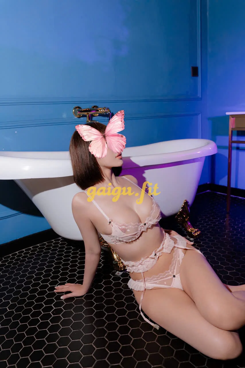 💗GÁI XINH NA NA _ KHUÔN MẶT LAI TÂY_ĐẸP TỰA THIÊN THẦN_ CHIỀU CAO ẤN TƯỢNG 1M7