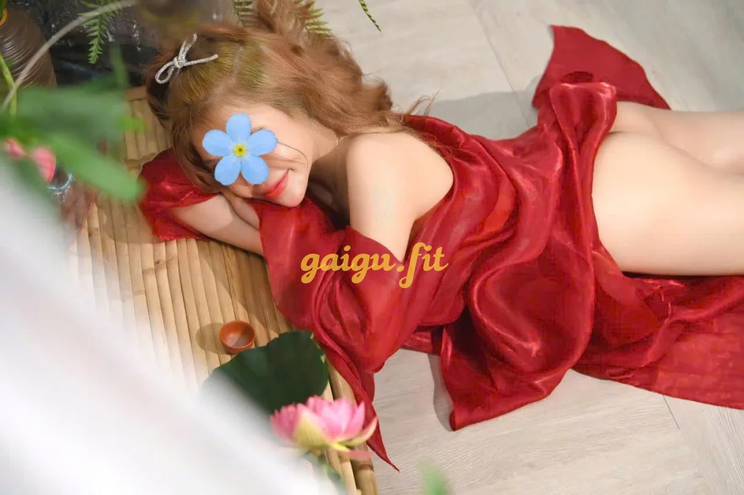 NANA - DÂM ĐÃNG - XINH GÁI - LÀM TÌNH CỰC PHÊ