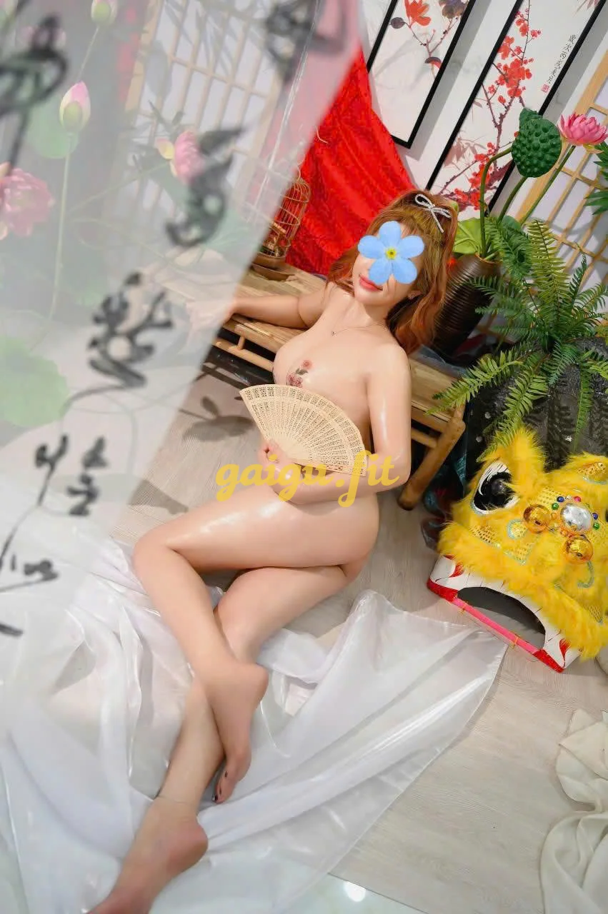NANA - DÂM ĐÃNG - XINH GÁI - LÀM TÌNH CỰC PHÊ