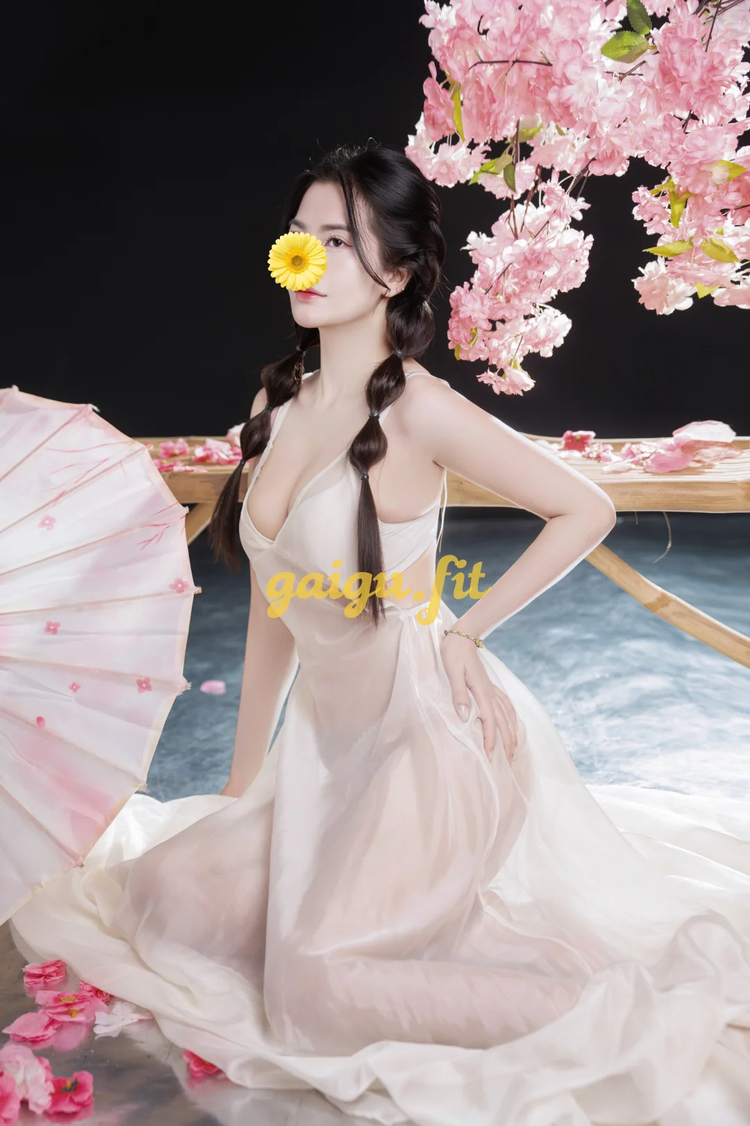 BÉ LUCKY DÁNG CHUẨN MỚI ĐI LÀM LẦN ĐẦU