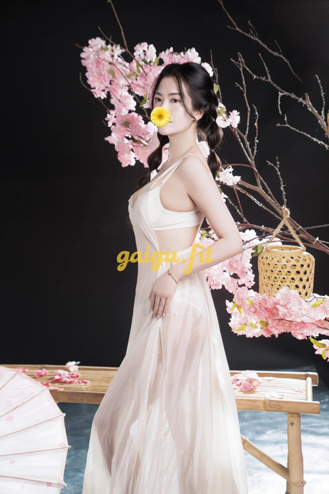 BÉ LUCKY DÁNG CHUẨN MỚI ĐI LÀM LẦN ĐẦU