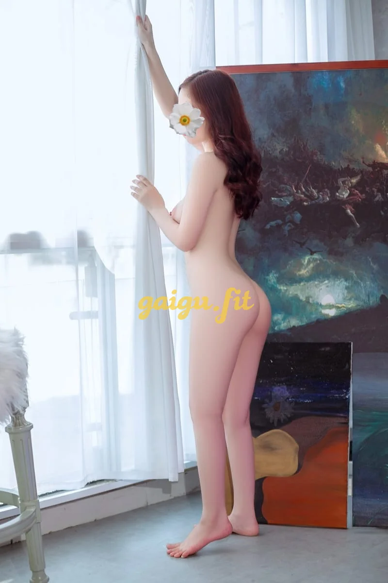 HOT LINH BABY 2K5_ĐÁNG YÊU NON TƠ DA TRẮNG LẦN ĐẦU ĐI LÀM RẤT NGON