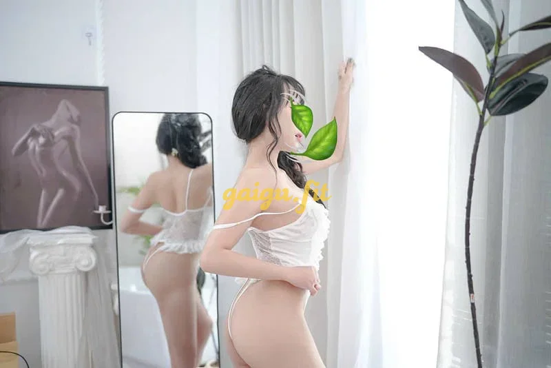 Meo 2k3 non tơ xinh tươi vào đời.