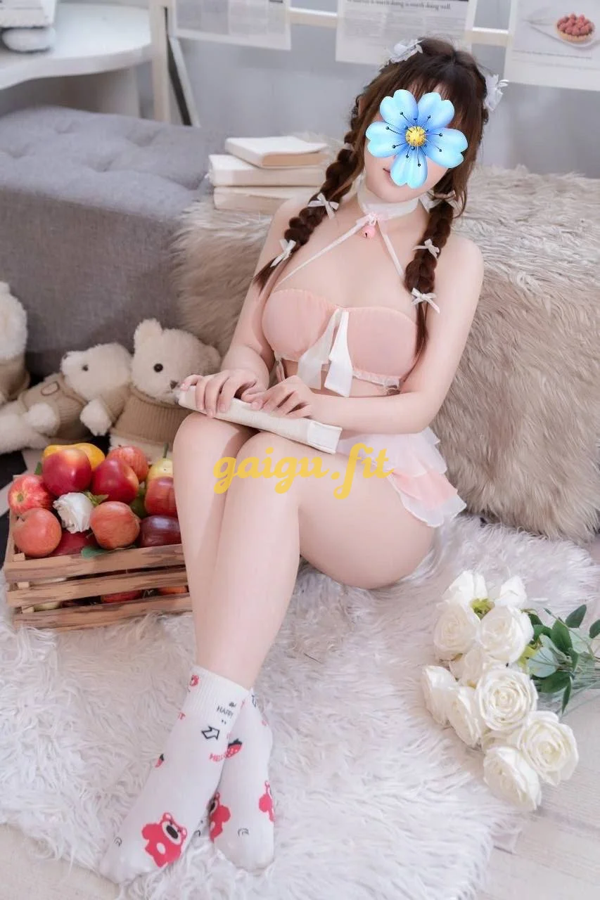 Bé My 2k3 non tơ dáng chuẫn hot girl.