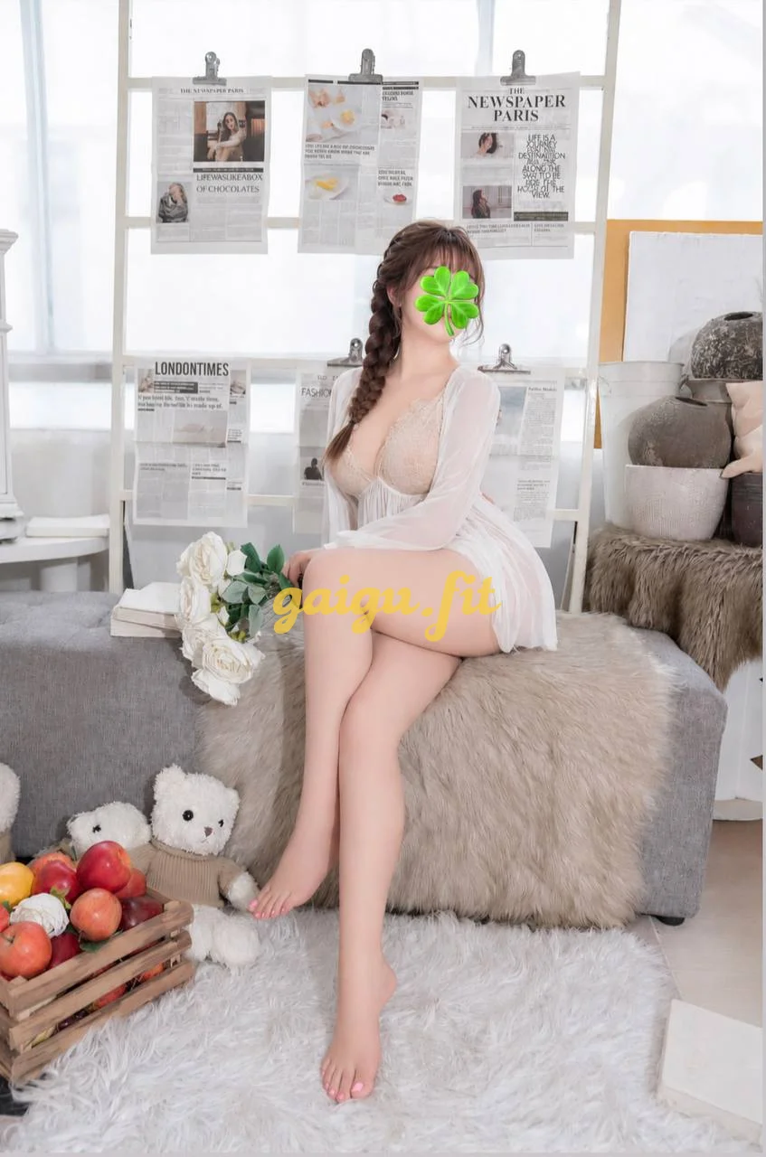 Bé My 2k3 non tơ dáng chuẫn hot girl.