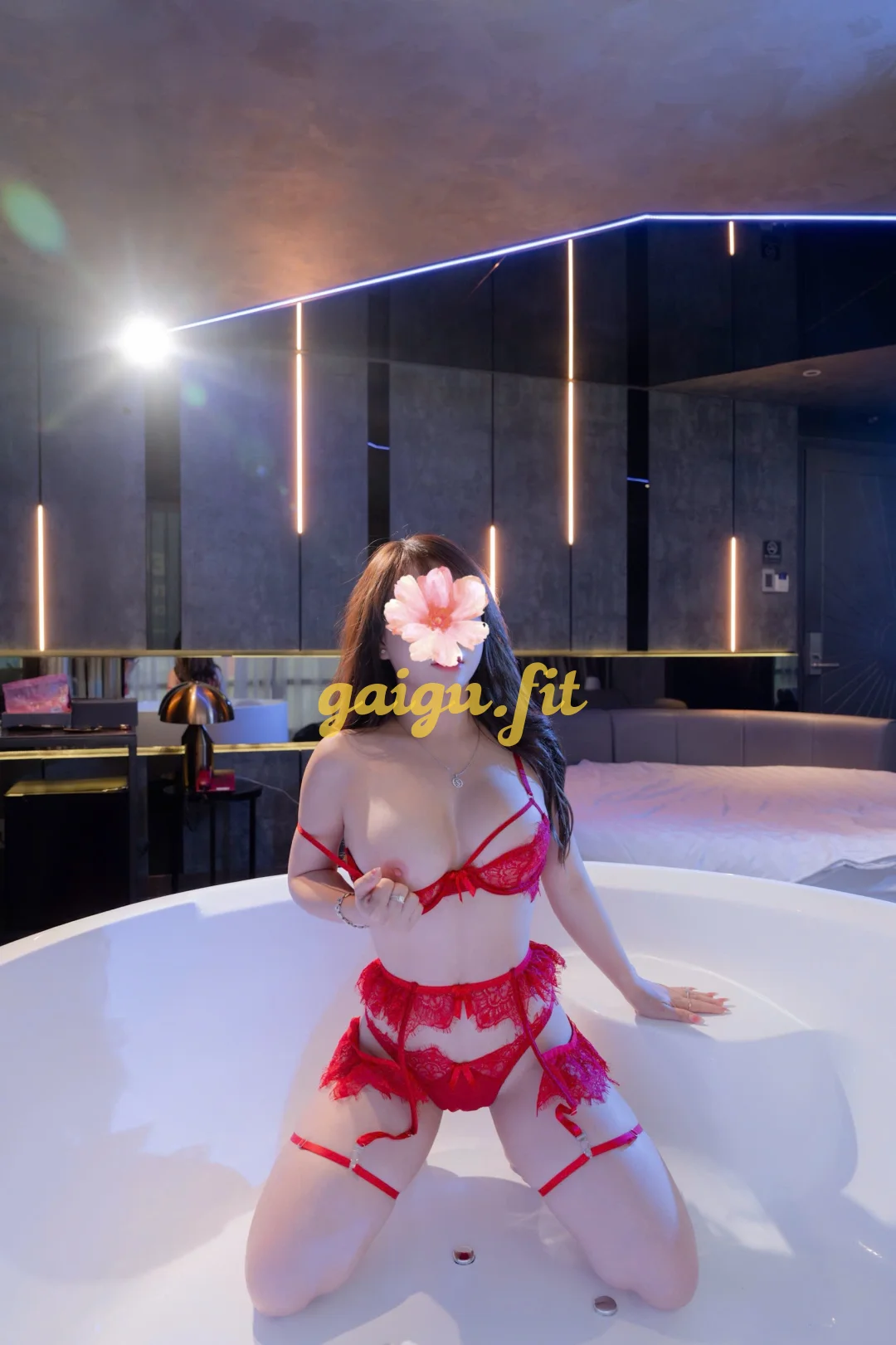 RUBY_NỮ HOÀNG DÂM ĐÃNG_TẬN TÌNH CHIỀU KHÁCH NHƯ NGƯỜI YÊU