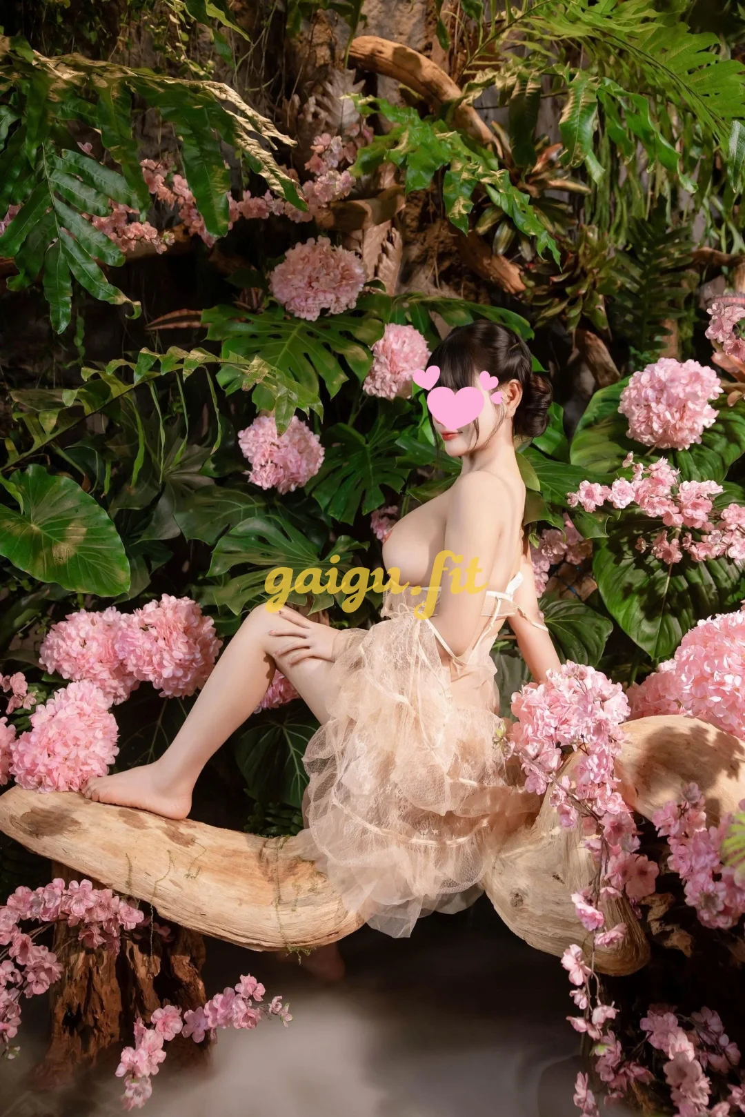 Trà My💋Gái Ngoan Xinh Vú Bự Phục Phụ Như Người Yêu Luôn
