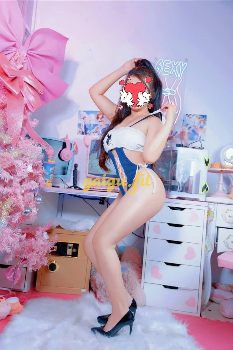 {} ❤️Thu Thuỷ❤️ Em gái 2k, da trắng, face cực xinh