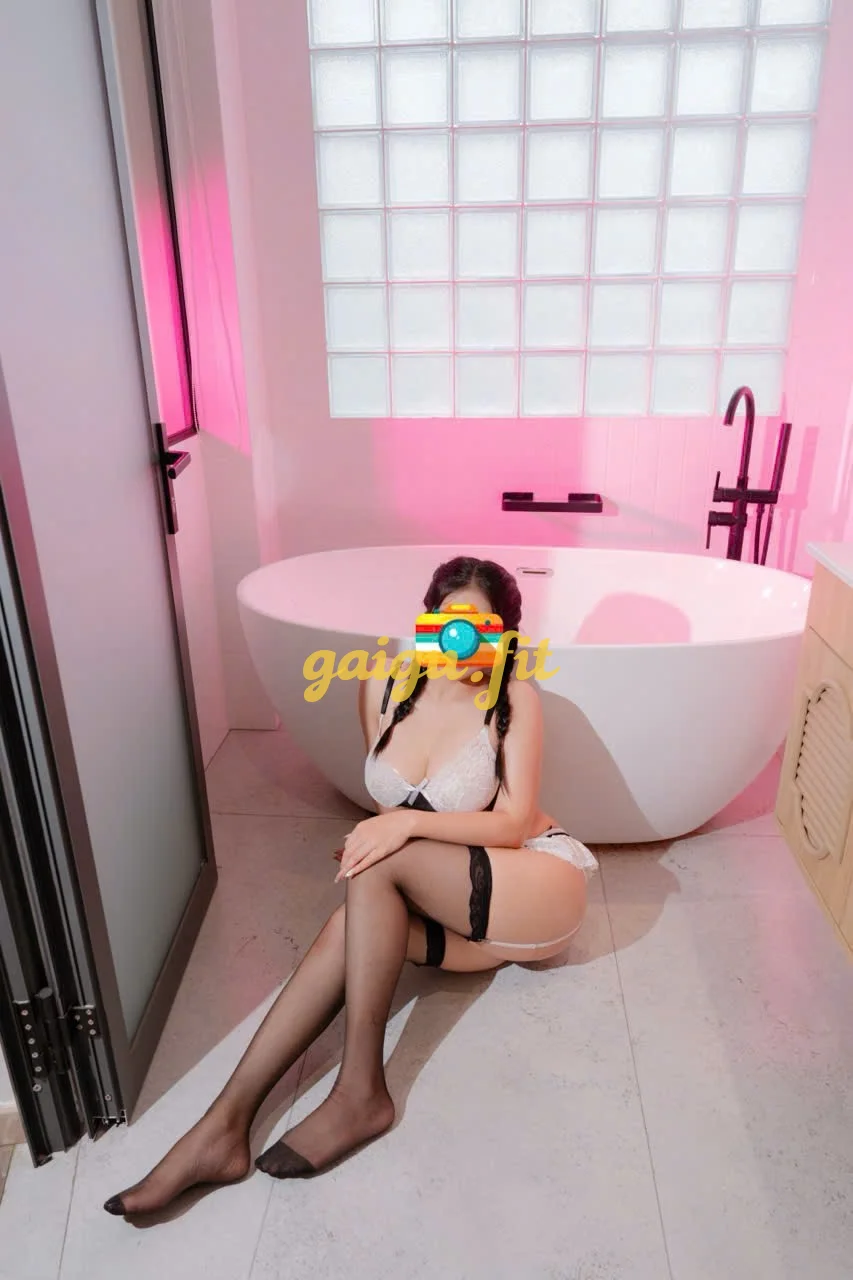 Hot!!! ❤️ HOTGIRL KIM NGÂN ❤️ MẶT XINH VÚ TO GỢI DỤC ❤️ NHÌN THÔI ĐÃ MUỐN BÁN TINH