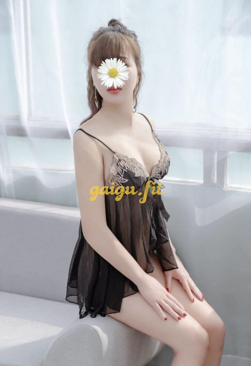 LAN PHƯƠNG - Vòng 1 siêu to mông cong bím khít - SEXY