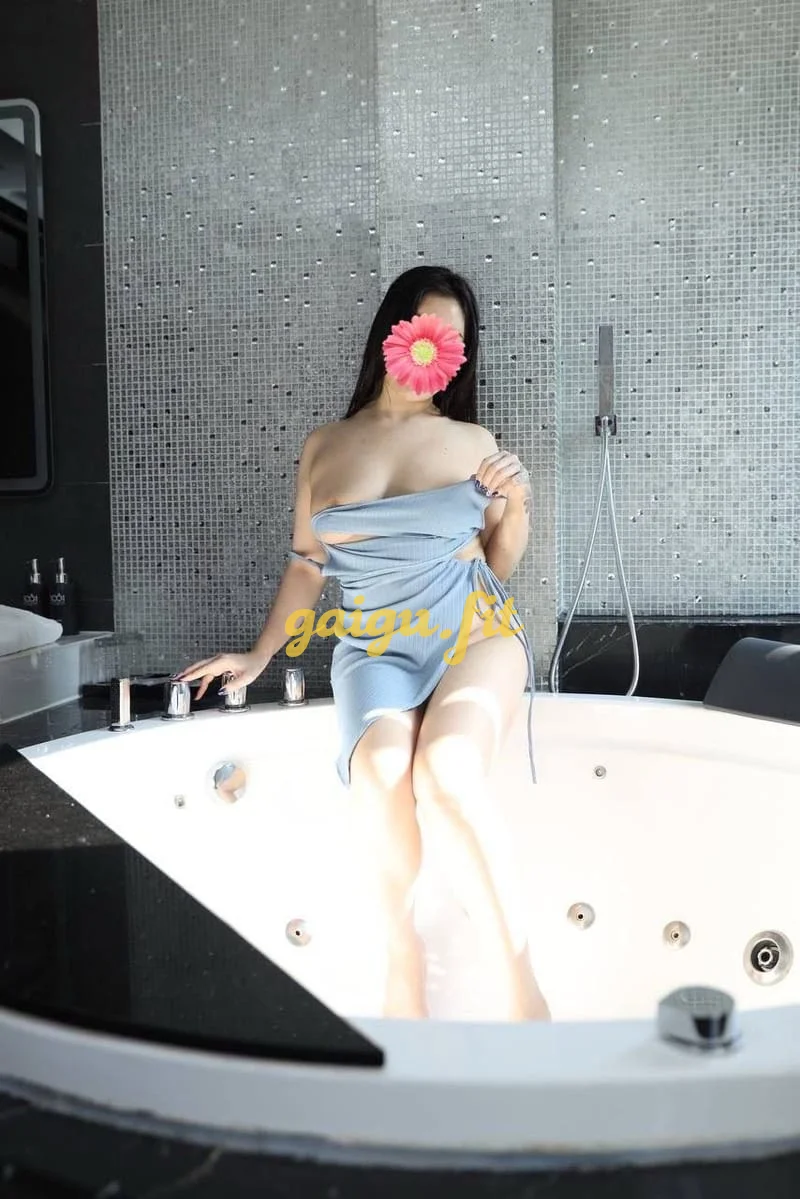 Nhã Kỳ - 2K5 Siêu Phẩm Mới Lớn, Em Gái Non Nớt Vô Đối