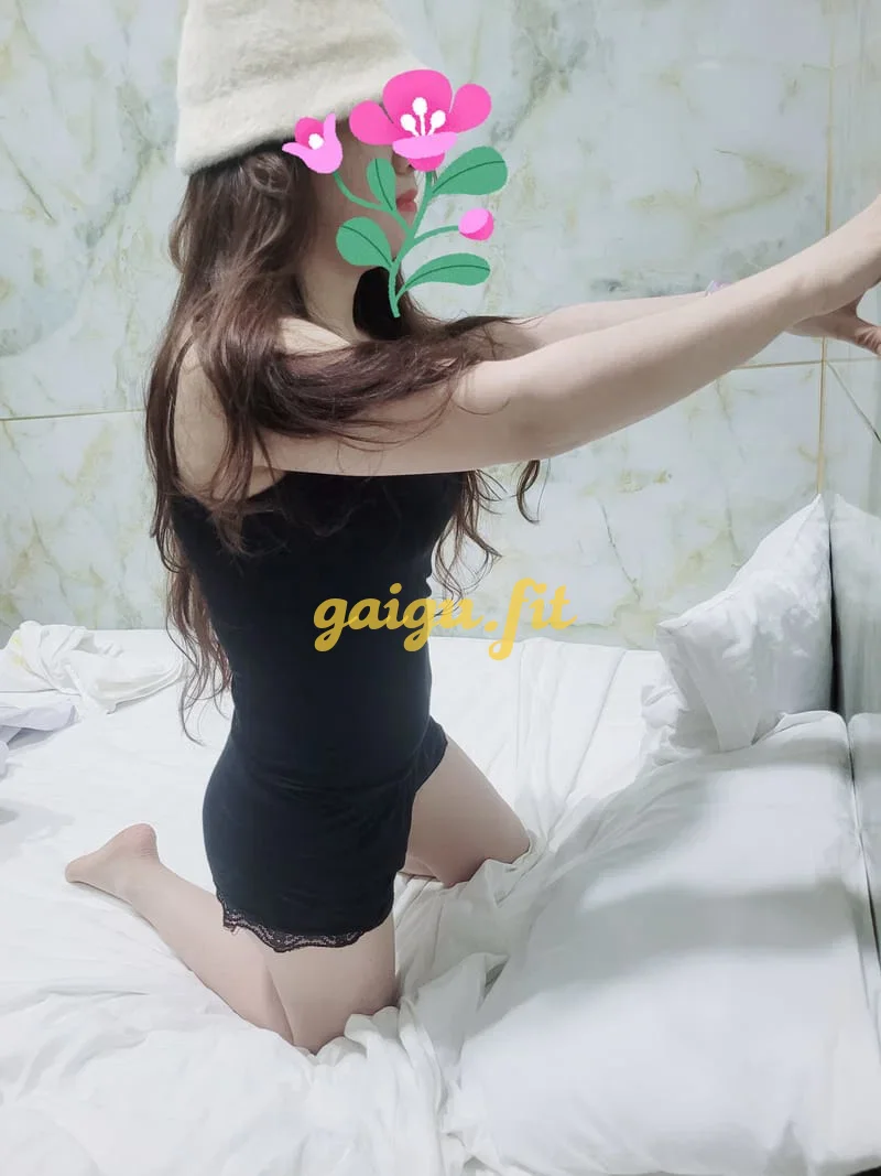 Thùy Trang hình dt chân thật 100%
