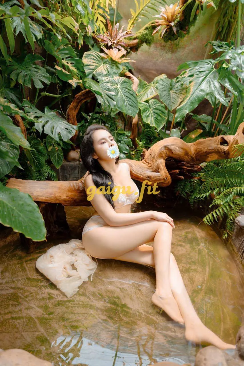 Thanh Hà _ Gái xinh chiều khách, body nóng bỏng