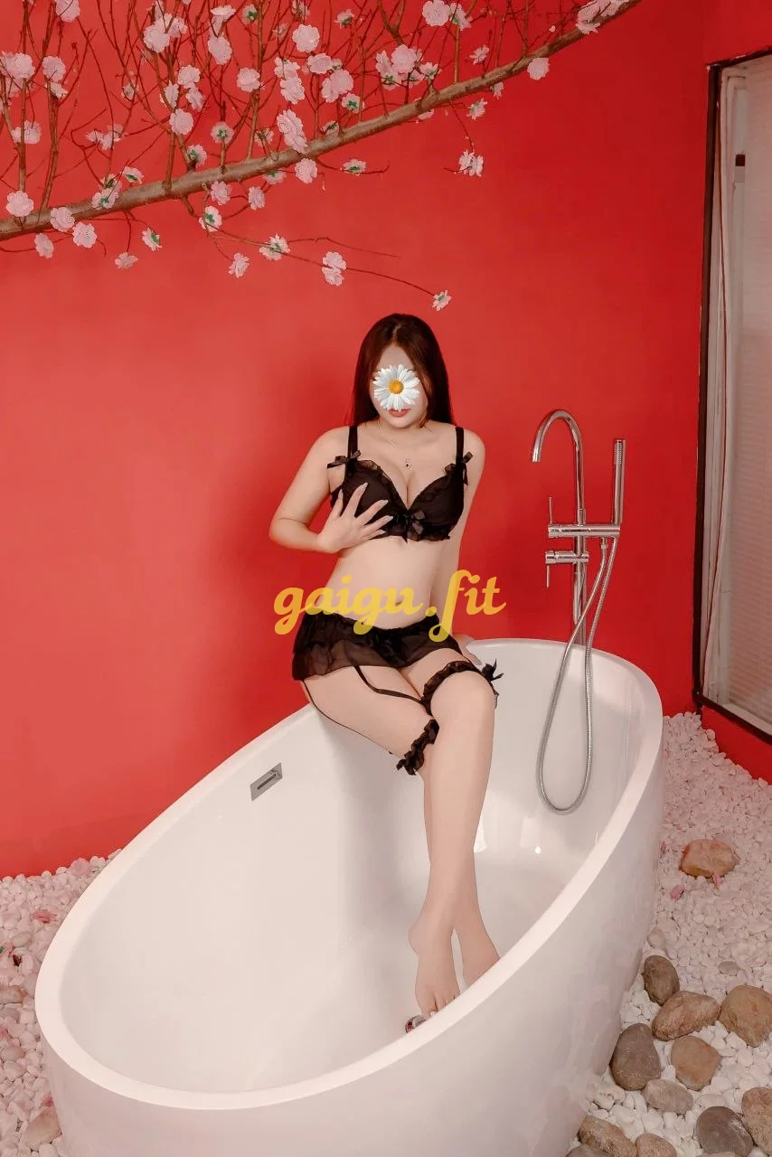 🌸THỎ🌸 2006  TUYỆT PHẨM - XINH - CHIỀU KHÁC