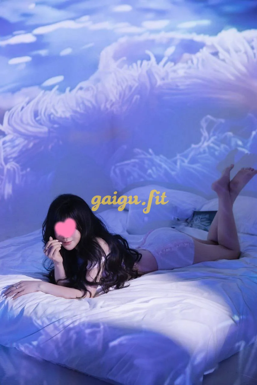 NGÂN HÀ --- SEXY, DÂM LẮM À NHA!