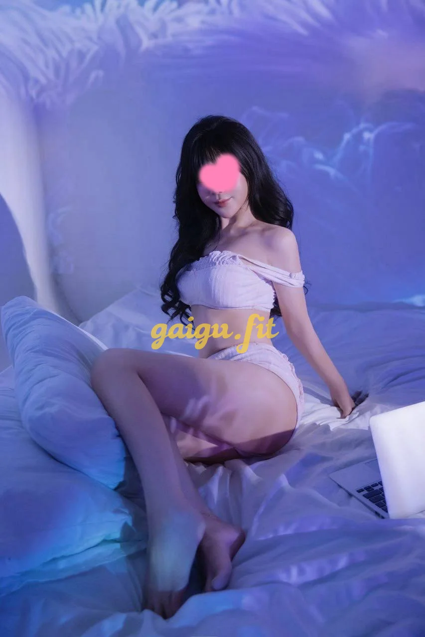 NGÂN HÀ --- SEXY, DÂM LẮM À NHA!