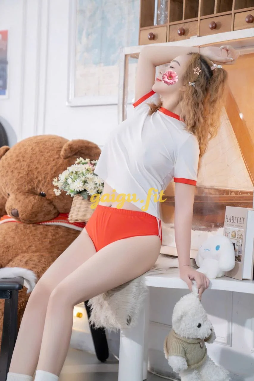 Yến Chi_ Sevice khủng, chiều khách, body gợi cảm