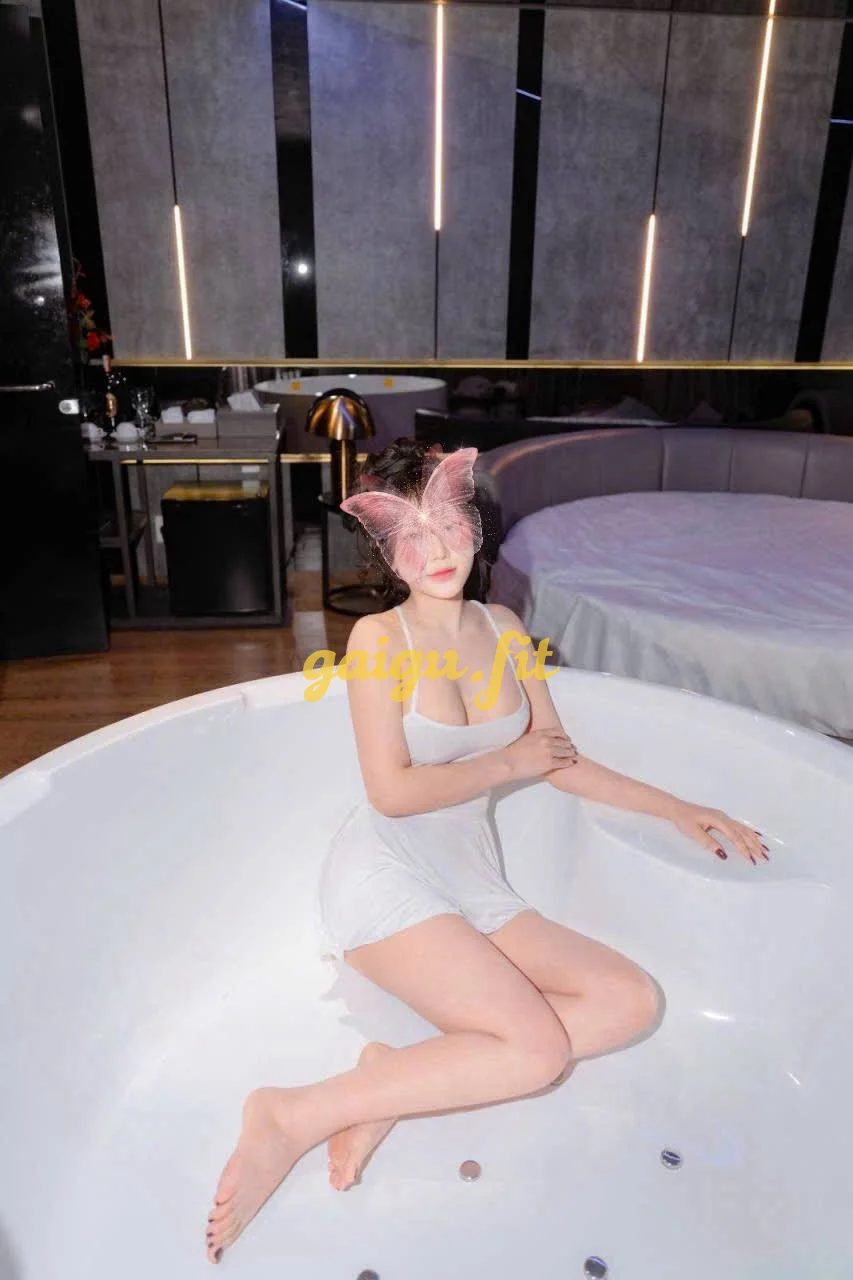 NEW BÉ DIỆU - XINH XẮN ĐÁNG YÊU SEXY NÓNG BỎNG YÊU CHIỀU