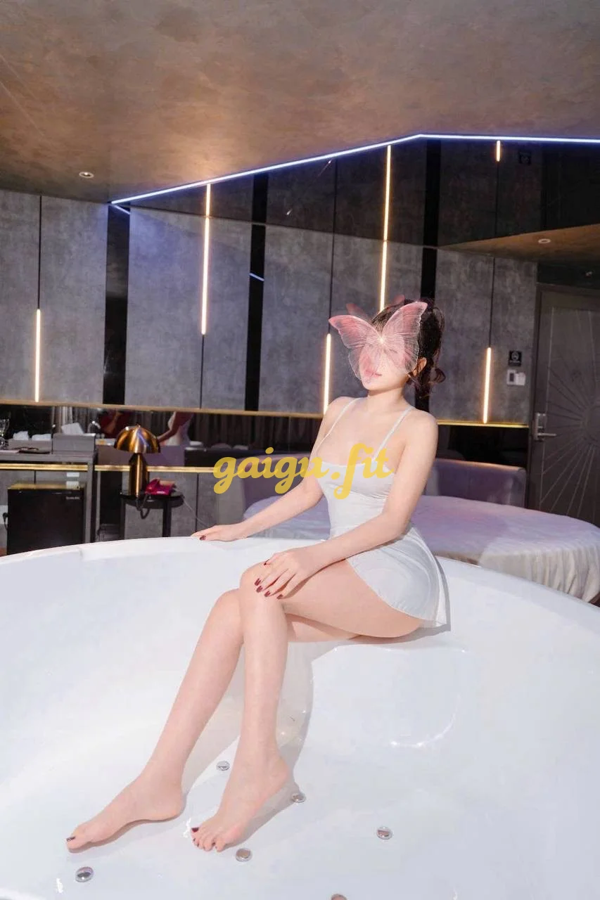 NEW BÉ DIỆU - XINH XẮN ĐÁNG YÊU SEXY NÓNG BỎNG YÊU CHIỀU