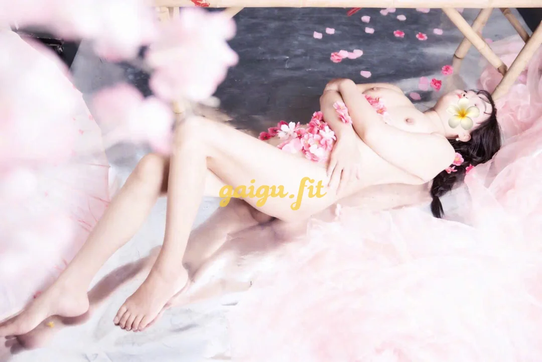 Trâm Anh:VÚ BỰ, MẶT XINH, TUYỆT CHIÊU DÂM ĐÃNG