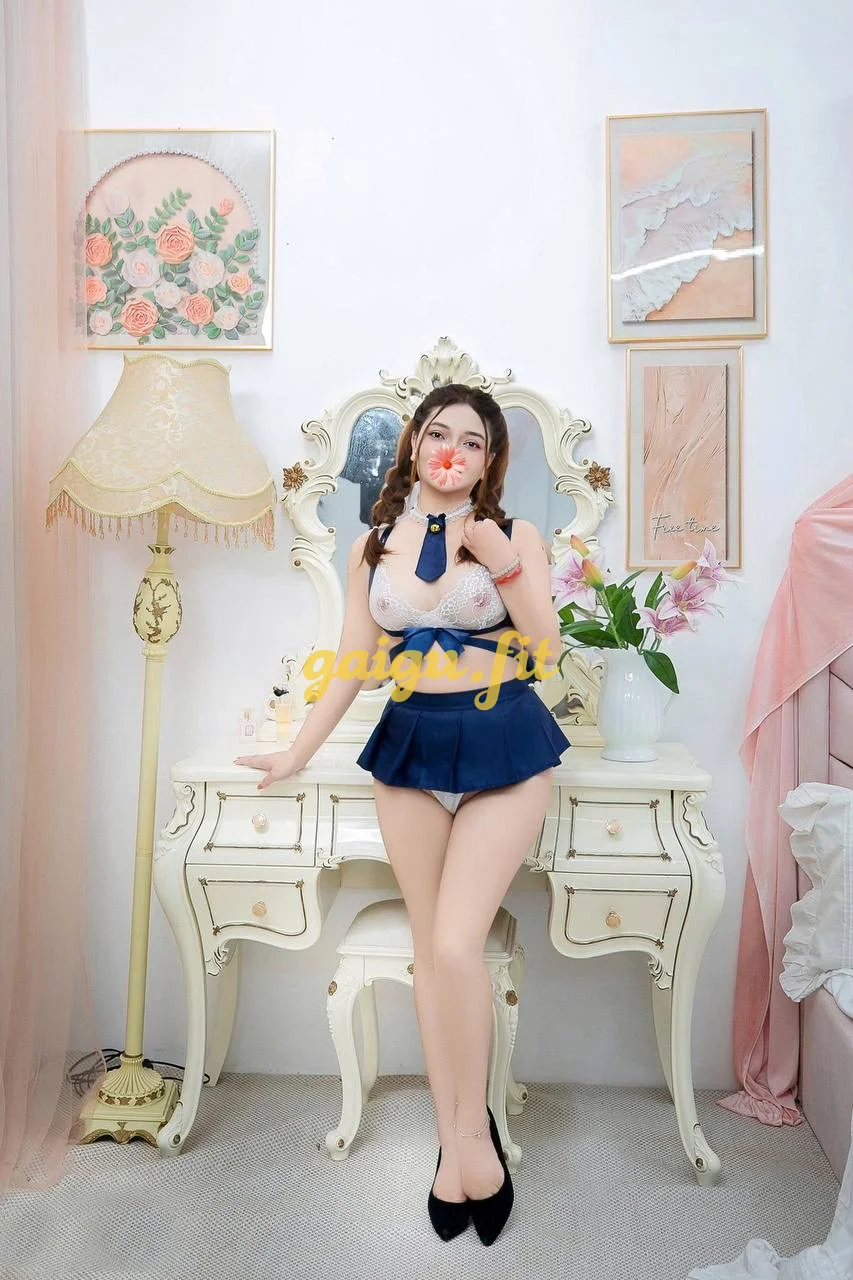 THANH THANH XINH GÁI CHIỀU KHÁCH
