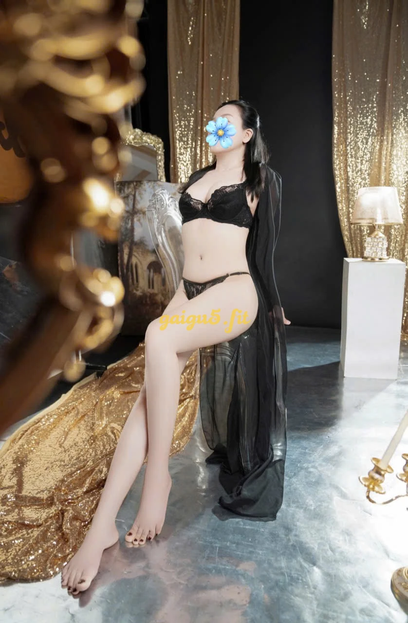 Linh Anh :XINH ĐẸP QUYẾN RŨ - BODY CĂNG MỌNG GỢI TÌNH - LÀM TÌNH CƯC KHÉO