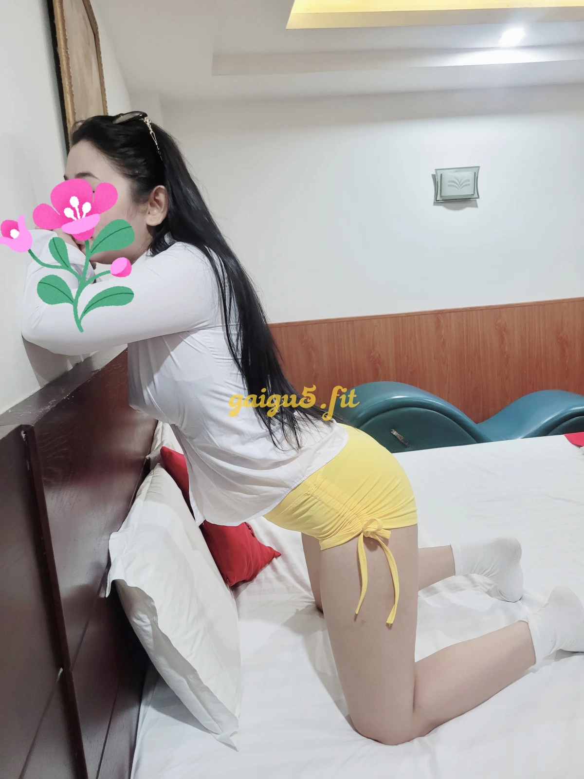 Bé Kẹo 2k1 mặt xinh dáng chuẫn vào đời.