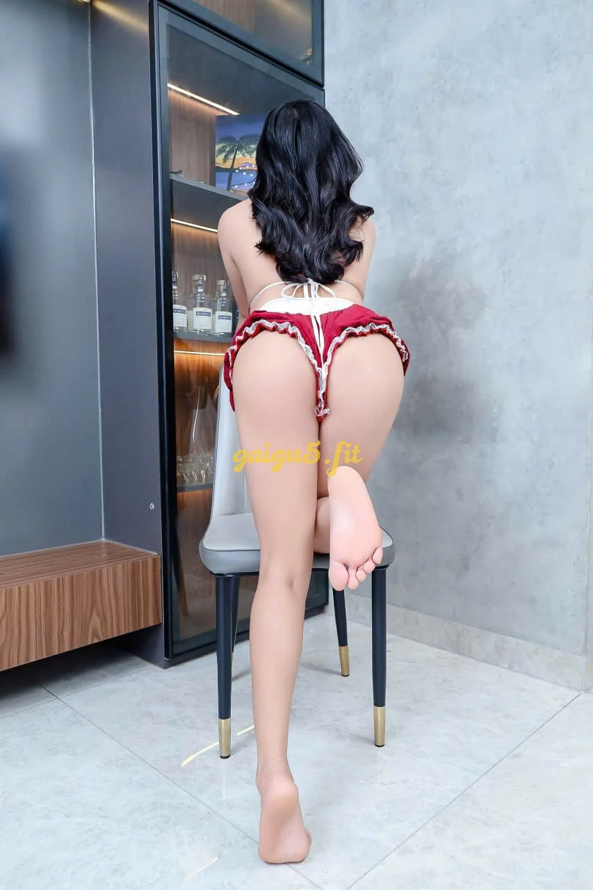 💗 BÉ QUỲNH ALICE _ ĐÁNG YÊU DỄ THƯƠNG CHIỀU KHÁCH TỚI BẾN