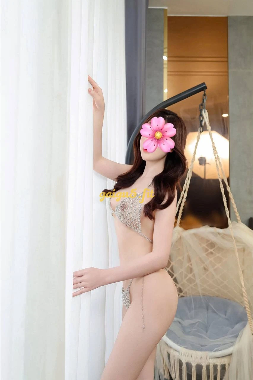 ❤️BÀI CÓ CLIP❤️ HOTTEEN LINH NHI 2K2 BABY HÀNG CAO CẤP CHIỀU KHÁCH LÀM TÌNH DÂM