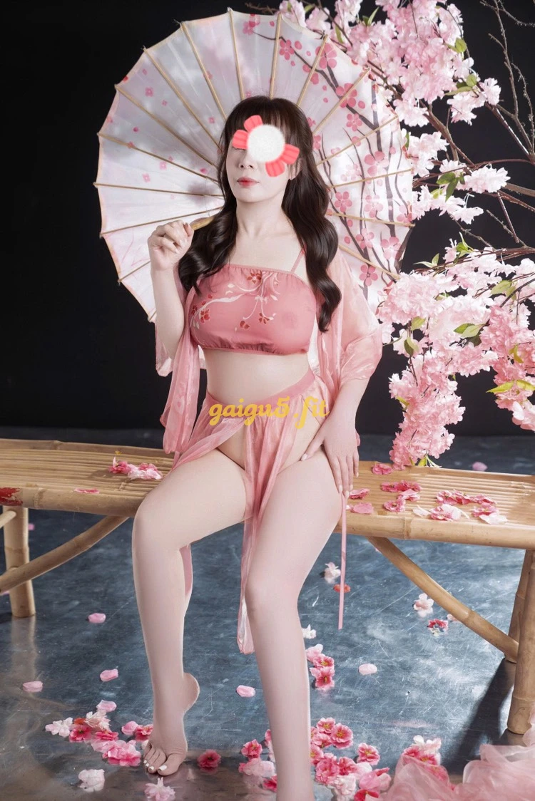 💗THÙY DƯƠNG EM GÁI DÂM ĐÃNG MỚI ĐI LÀM PHỤC VỤ ANH EM