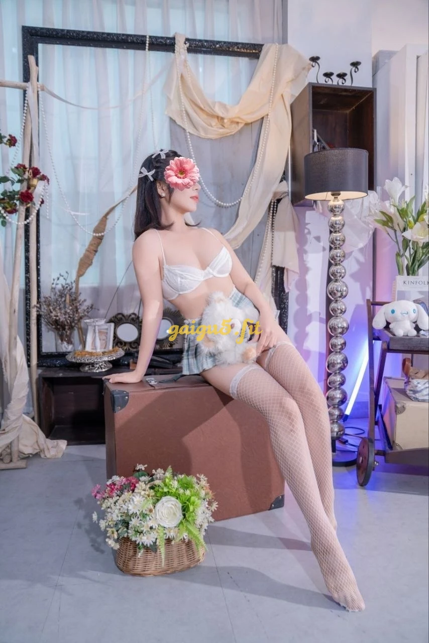 BÉ THÙY DƯƠNG XINH VÚ TO DA TRẮNG HÀNG MỚI TINH NGOAN HIỀN CỰC CHIỀU KHÁCH