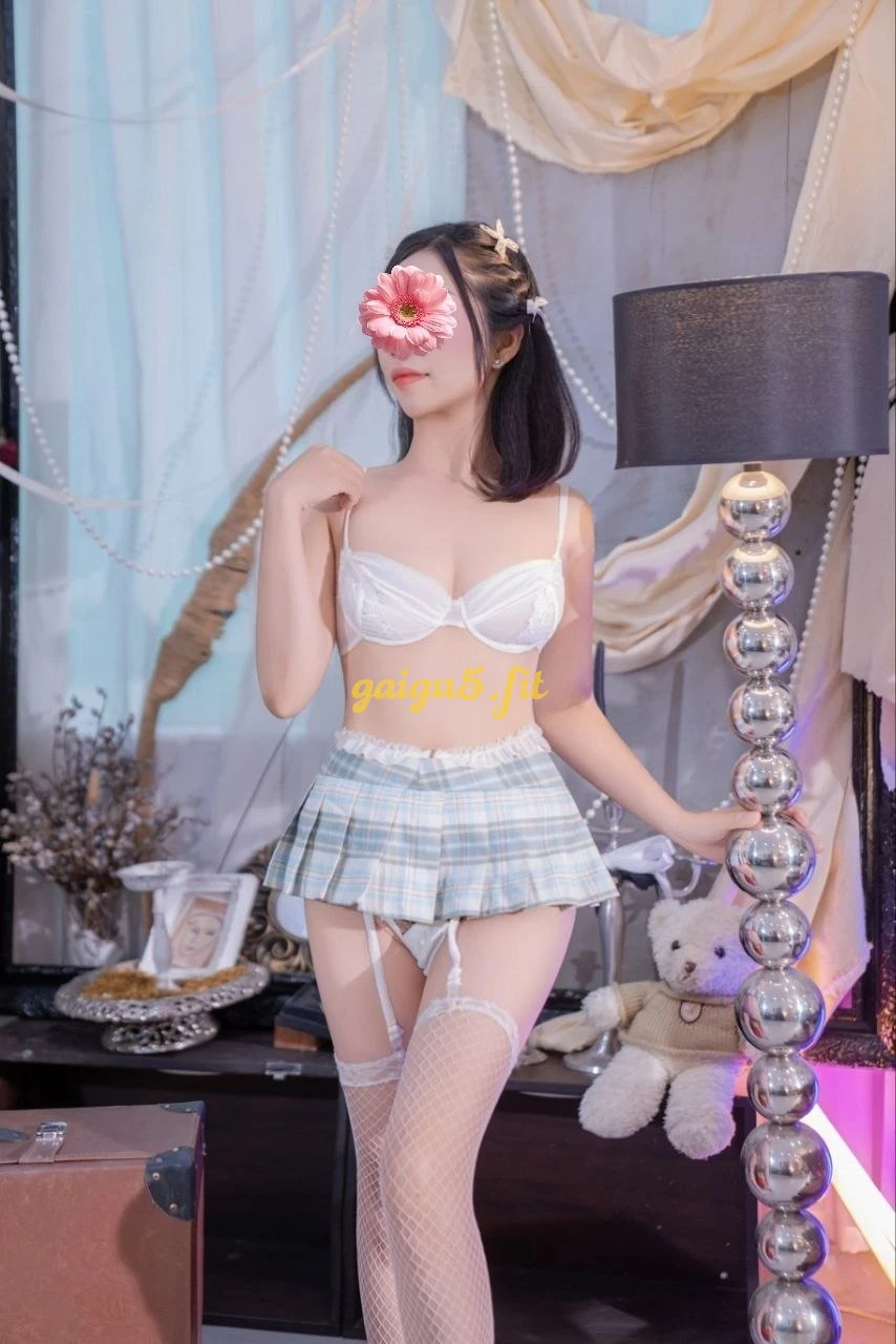 BÉ THÙY DƯƠNG XINH VÚ TO DA TRẮNG HÀNG MỚI TINH NGOAN HIỀN CỰC CHIỀU KHÁCH