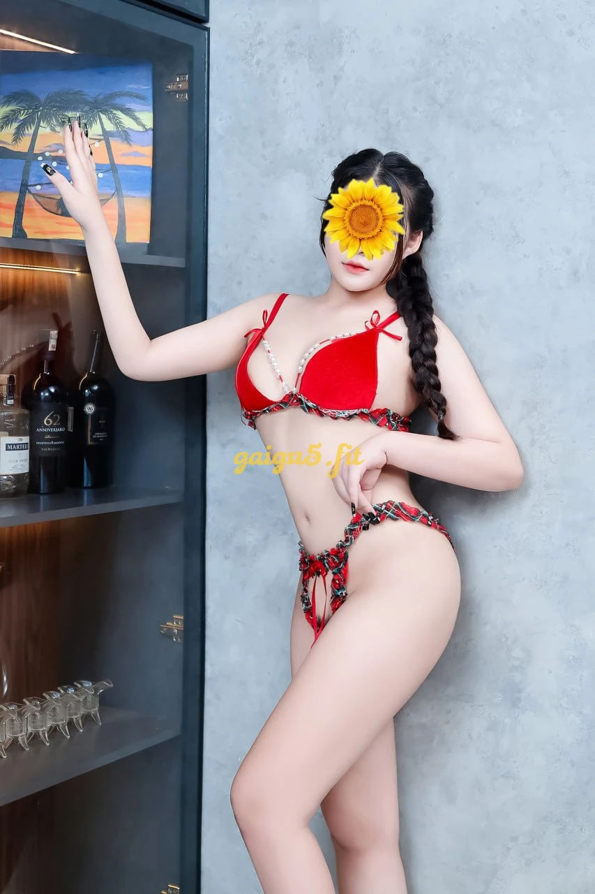 TIỂU NGỌC 2K7 CUTE TRẺ XINH VÚ BƯỚM NON TƠ CHIM BÓT CHỊCH PHÊ