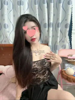 Lan Ngọc 2k5 sinh viên đại học