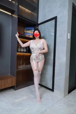 NGỌC NHI XINH ĐẸP VÚ BỰ BÚ LIẾM CU VÉT MÁNG MÔNG TO GOGGY DÂM BAO PHÊ